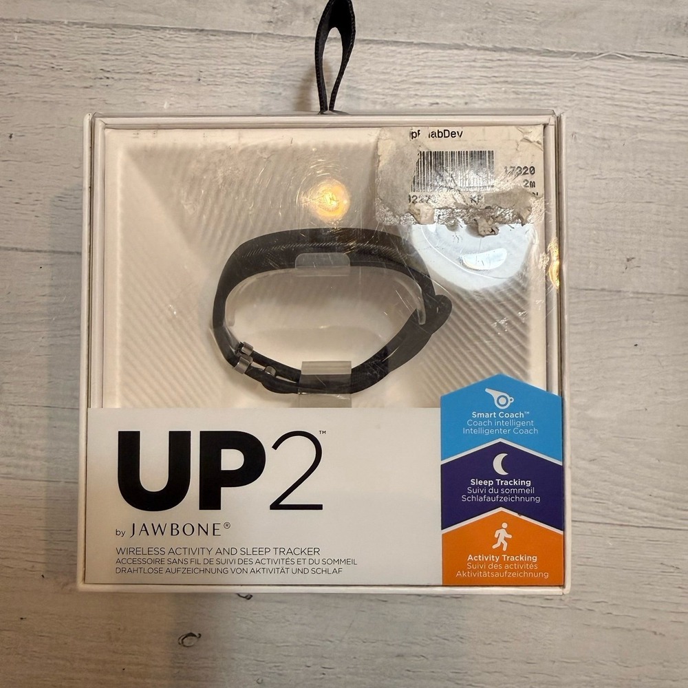 UP2 by Jawbone Sleep and Activity Tracker Bluetooth Wristband Fitness NEW